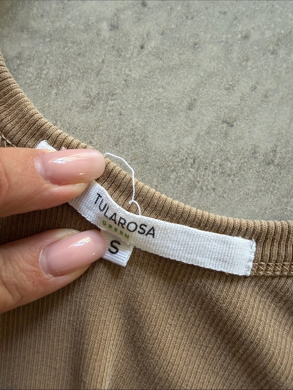 Tularosa Cropped Ribbed Tank Top - Picture 2 of 3